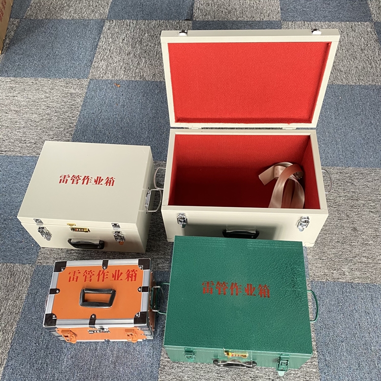 永兴爆破工程作业箱如何选择？玻璃钢与传统材质的全面对比